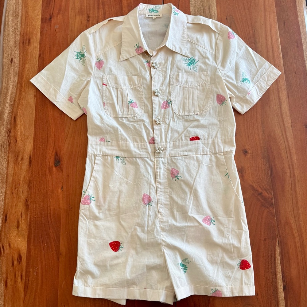 Chic Cream Romper Printed With Bees and Strawberries